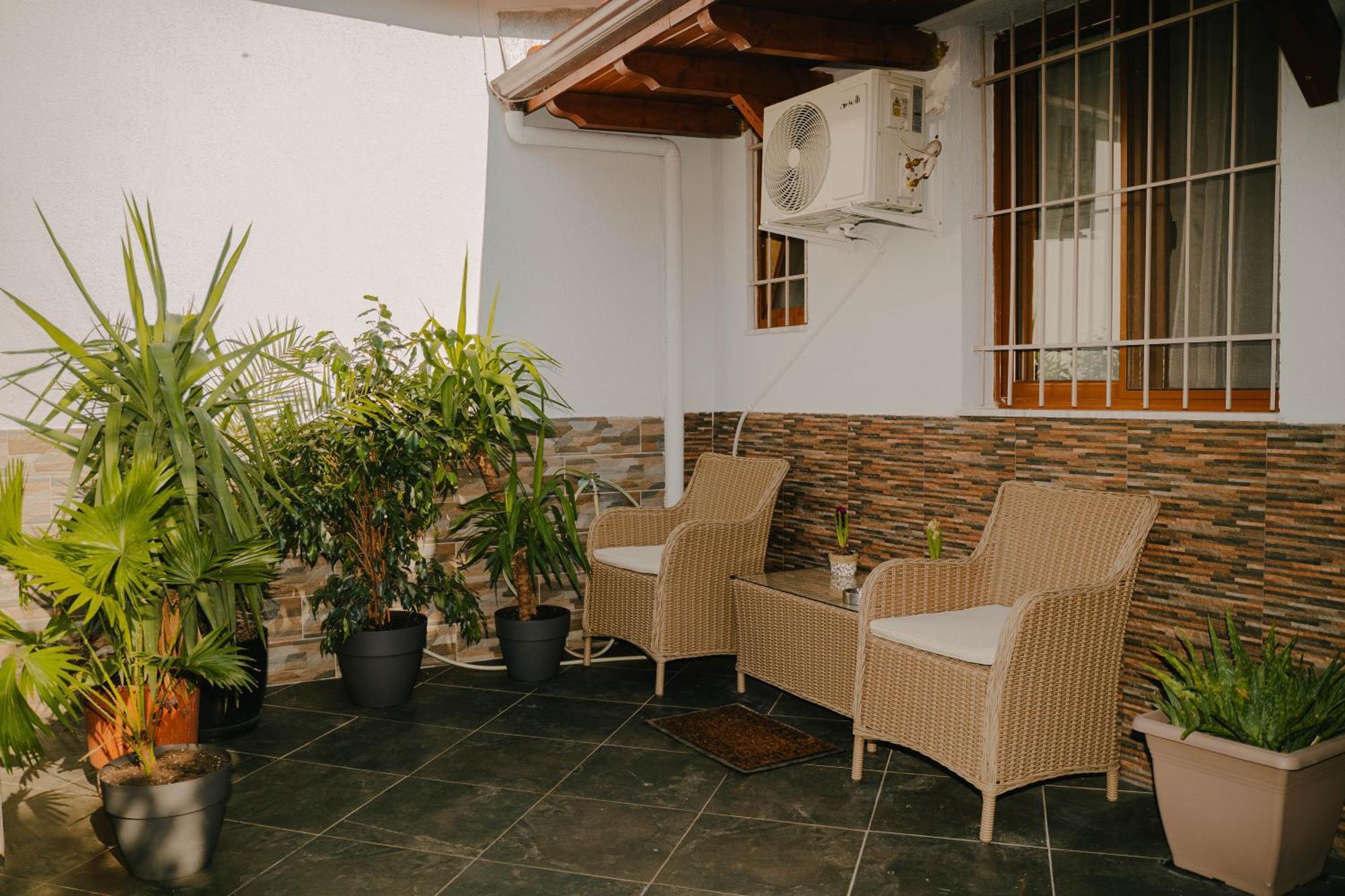 Peaceful Villa In New Bazaar Tirana Exteriör bild